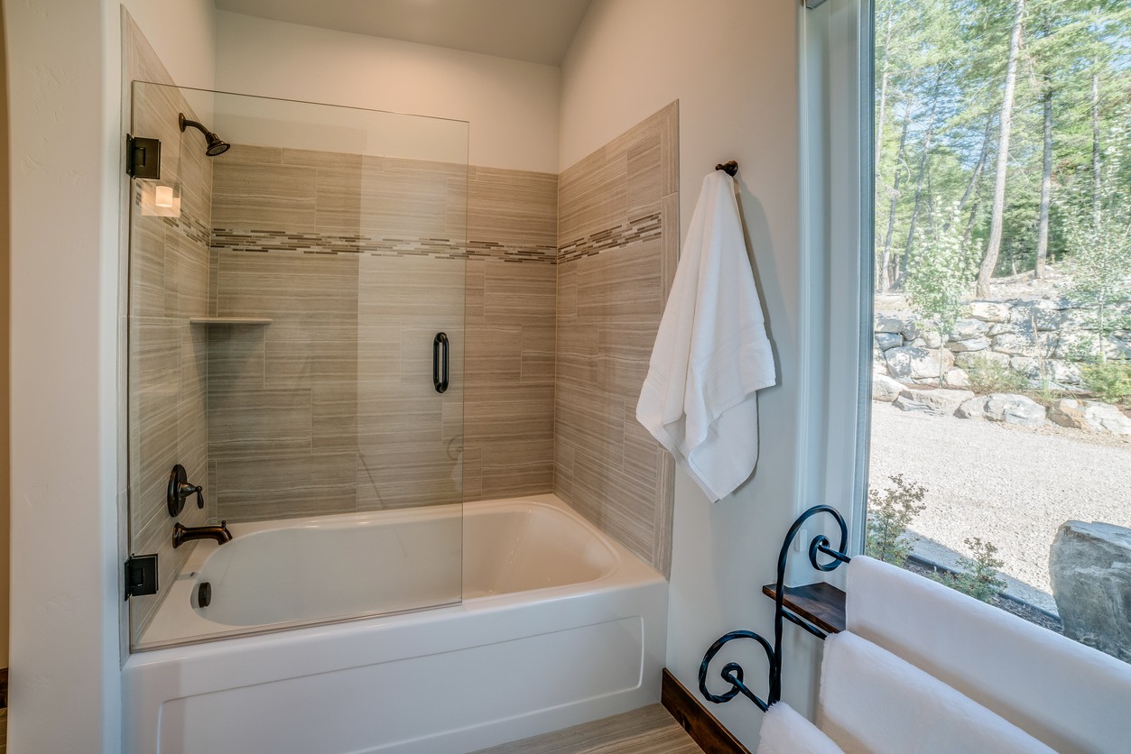 Shower & Tub Installation in Irwin